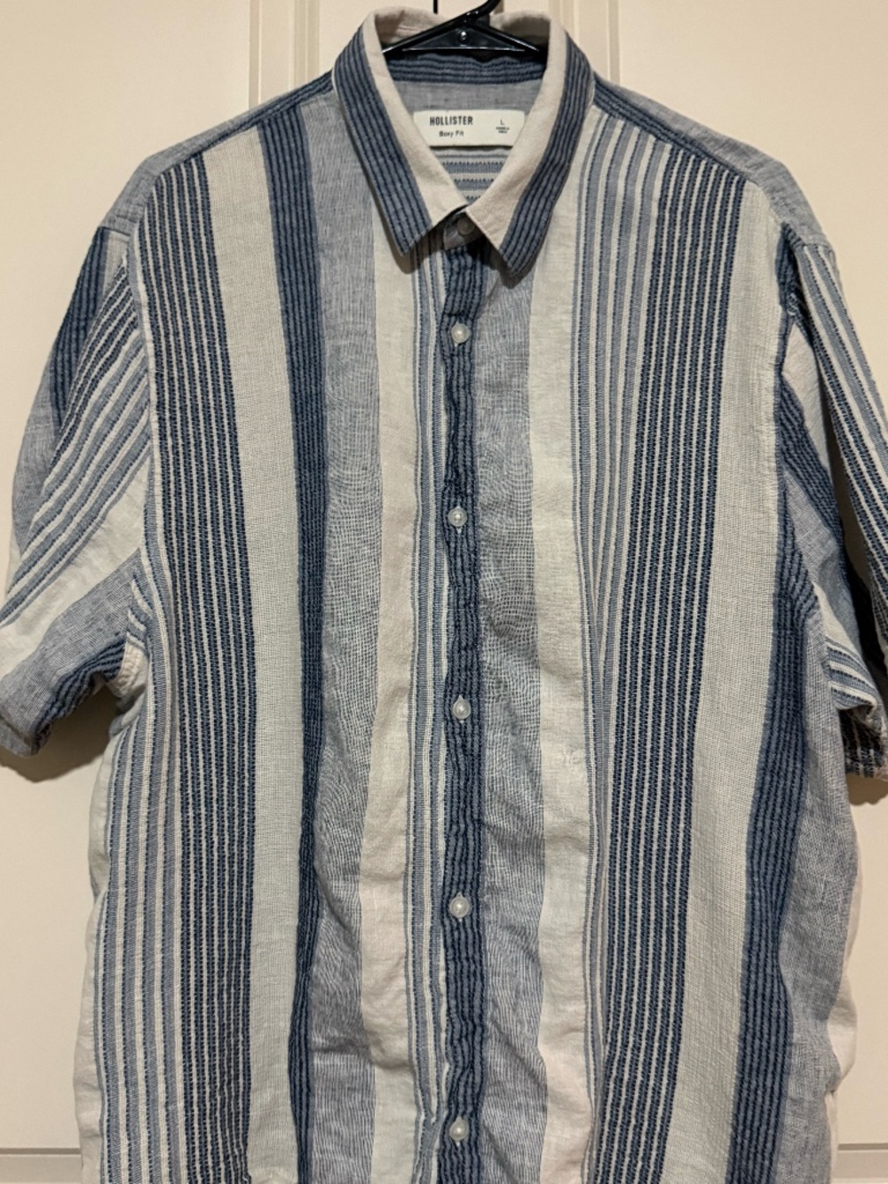Hollister Men's Short Sleeve Boxy Shirt